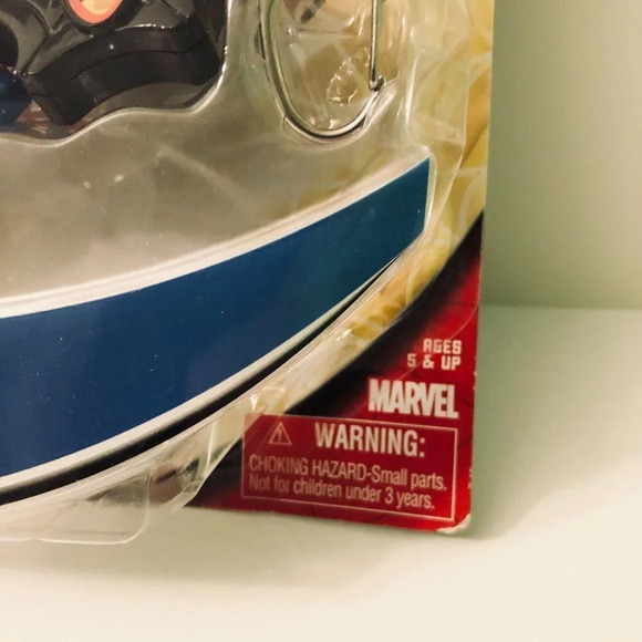 Spider Man Keychain with Web Climbing Action Spider Sense Spiderman - Picture 3 of 16